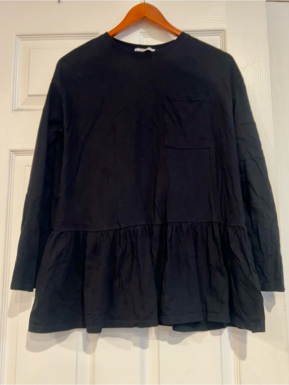 Zara Trafaluc Black Top with crew neck